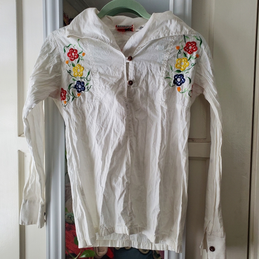 lorelai gilmore French accent flower longsleeve
